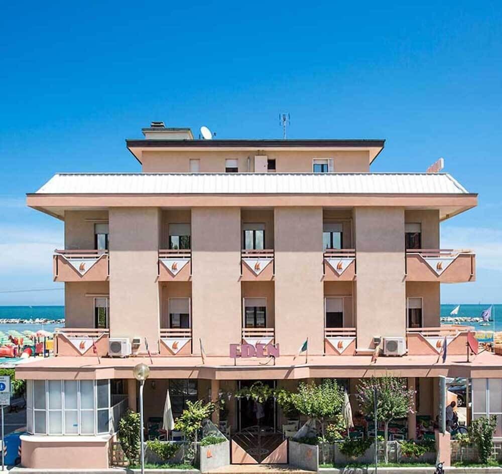 Hotel Eden 2/64
