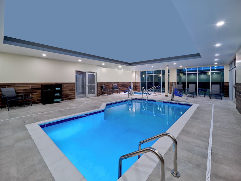 Fairfield Inn & Suites Omaha at MH Landing 20/39