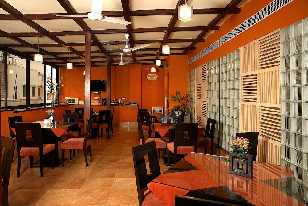 Ahuja Residency Sunder Nagar 36/50