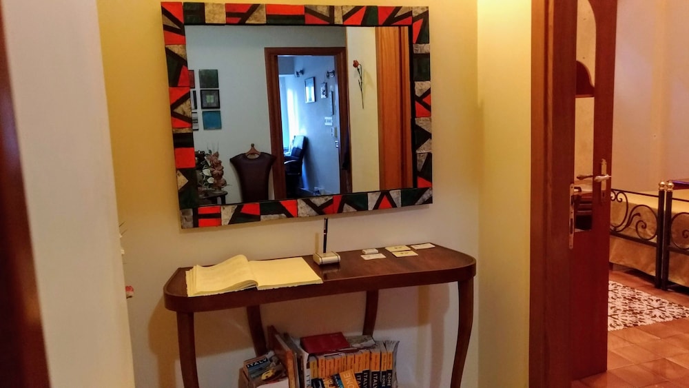 Nicolas Inn 42/50