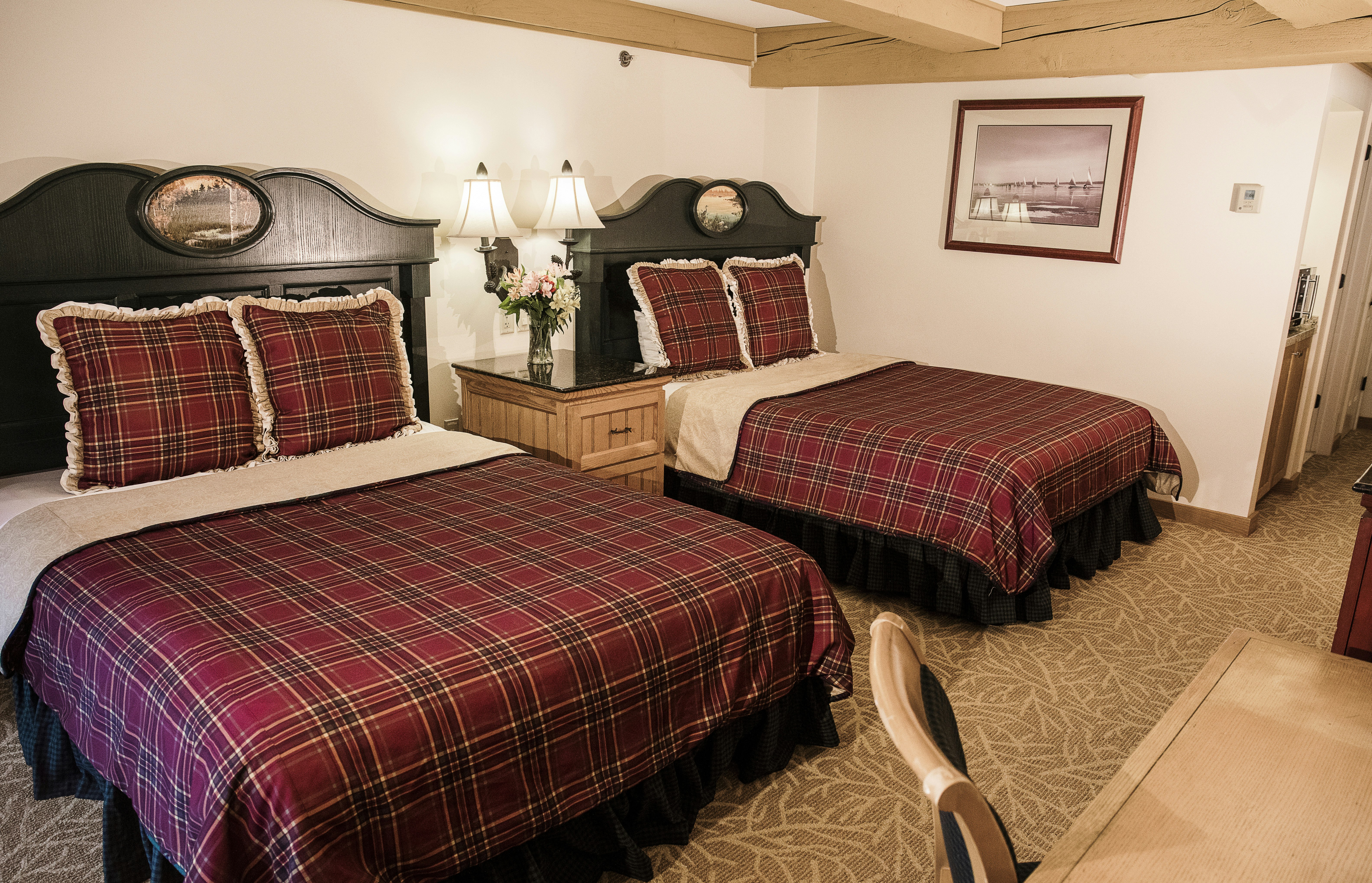 Lodge, 2 Queen Beds
