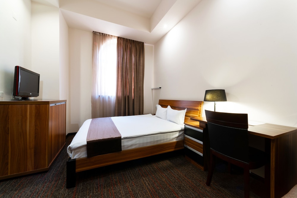 Bass Boutique Hotel 8/55
