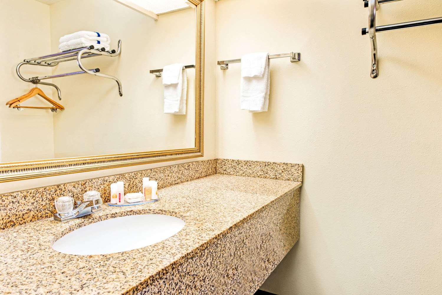 Days Inn by Wyndham Covington 7/9