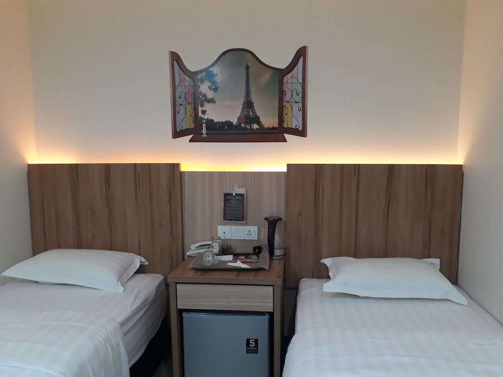 Alaxis Hotel 17/57