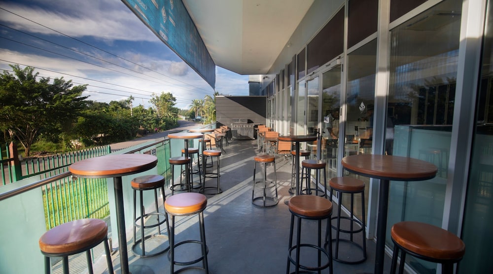 Cassowary Hotel 19/25