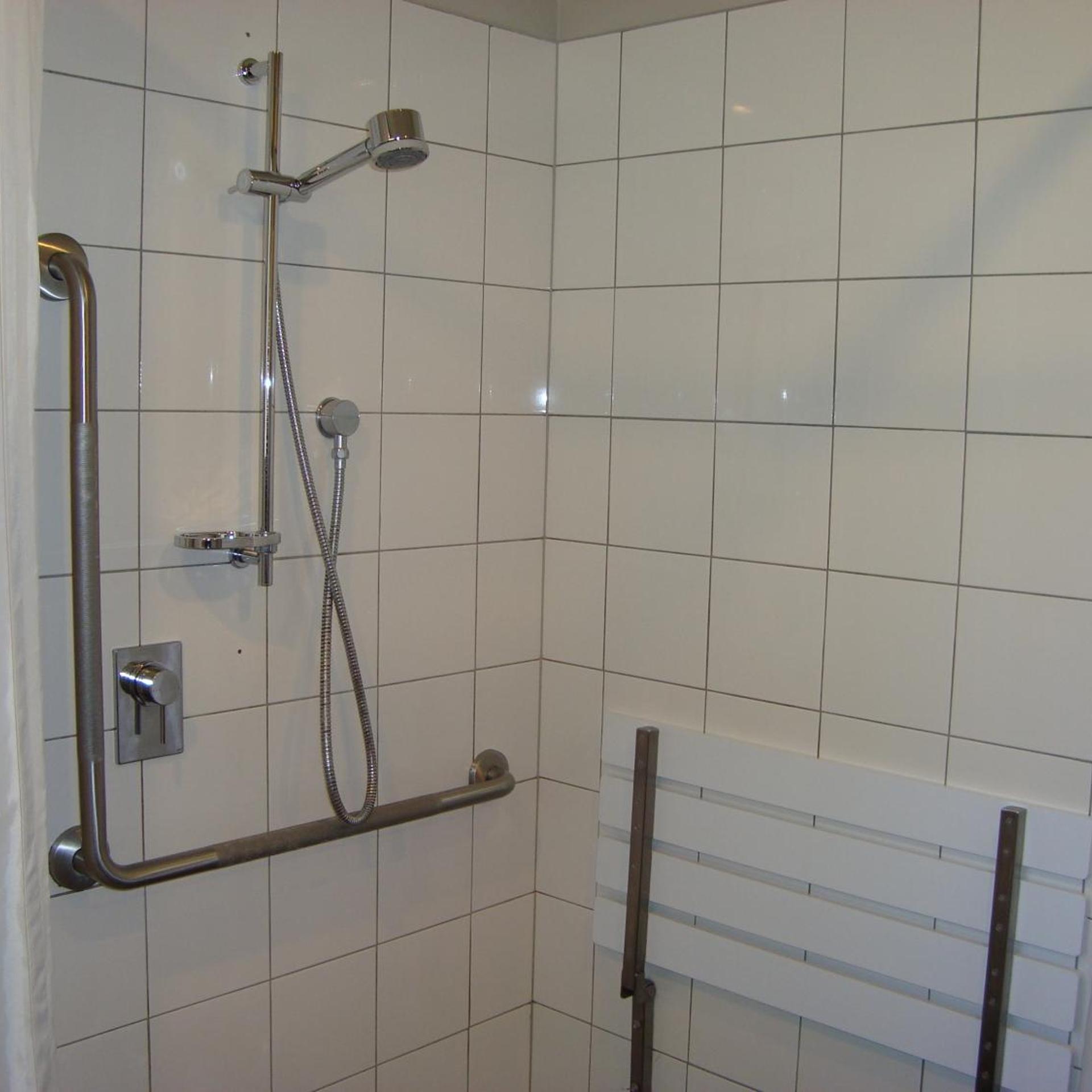 AZENA MOTEL 30/50