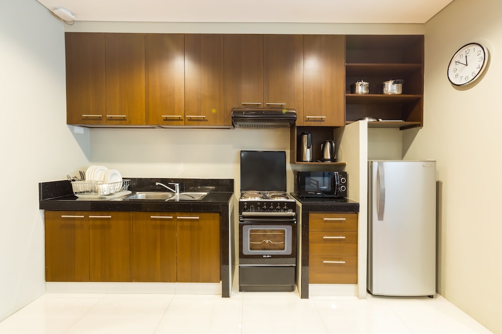 Tropicana Suites 59/74