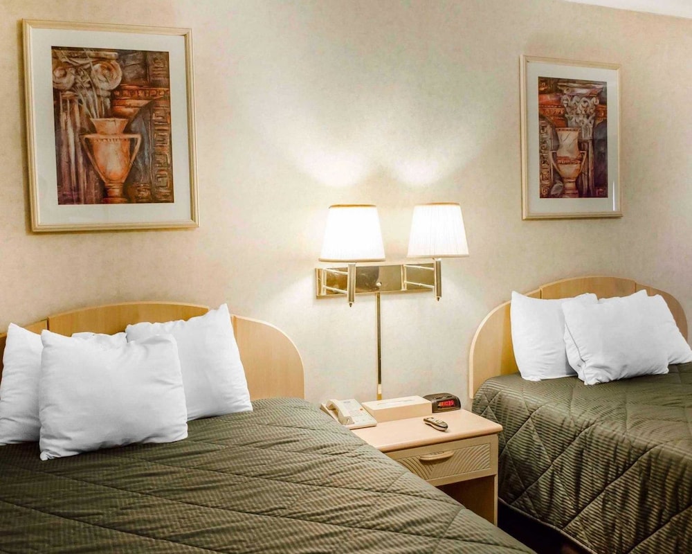 Rodeway Inn Dillsburg, PA 14/45