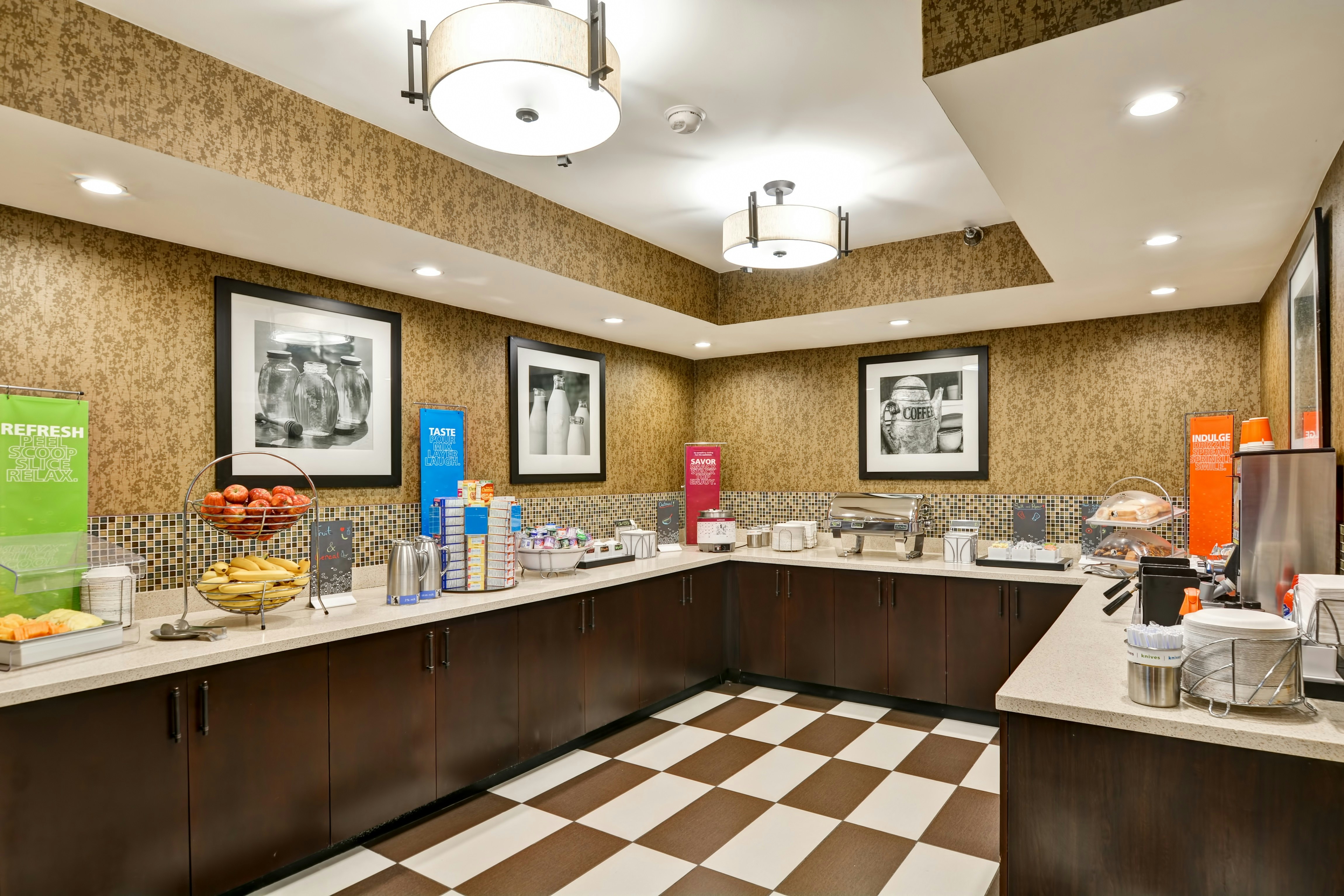 Hampton Inn Hendersonville 6/55