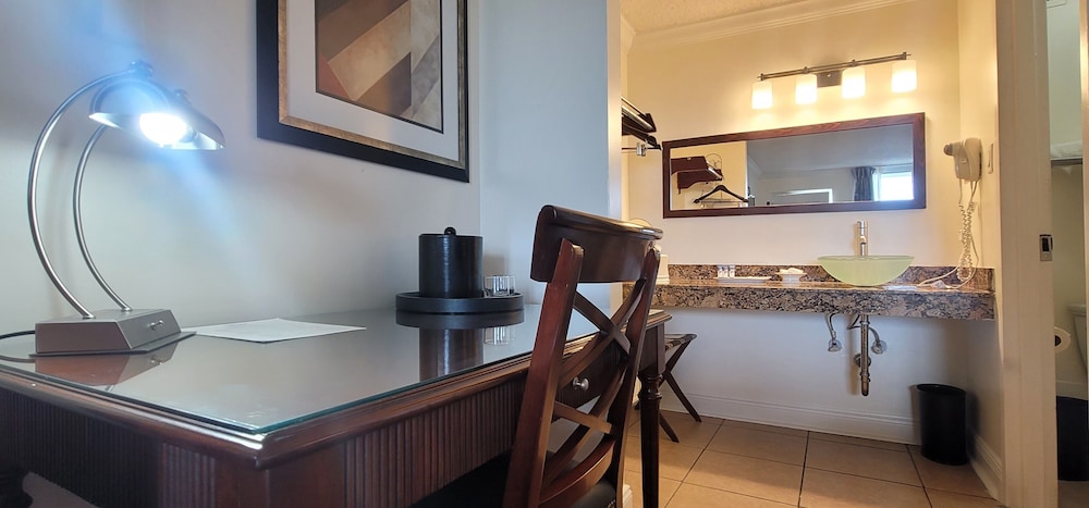 Fort Lauderdale Grand Hotel 58/68