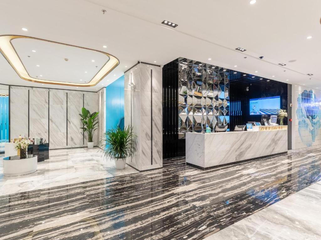 Xana Deluxe Hotel (Beijing Guanganmen Subway Station) 10/48