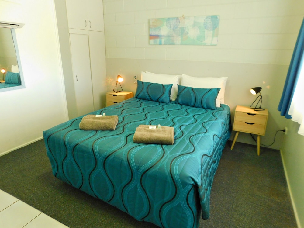 Hatton Vale Motel 8/41