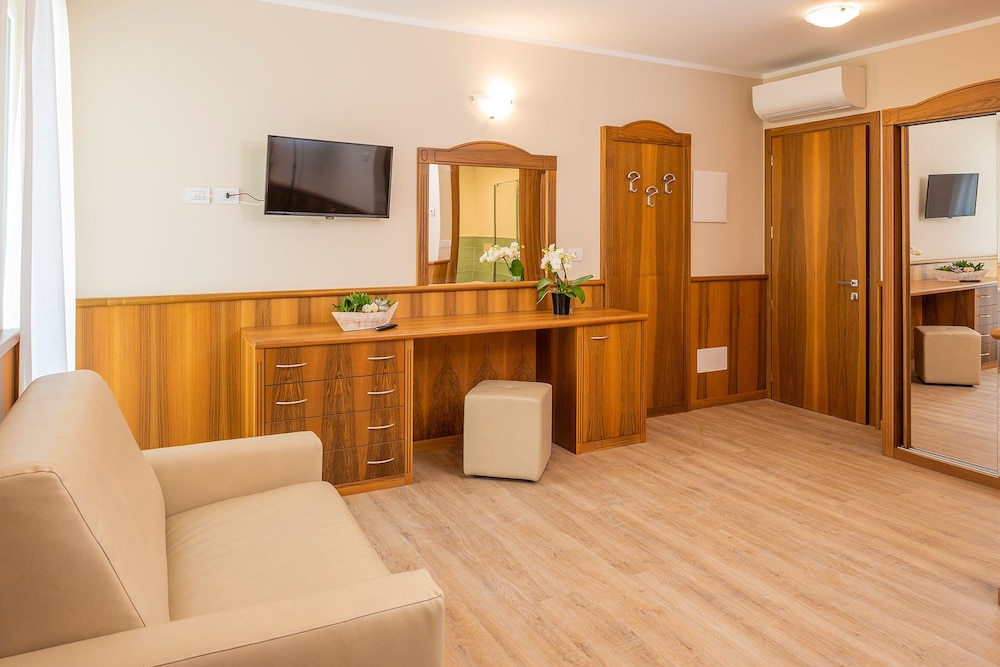 Hotel Centrale 28/50