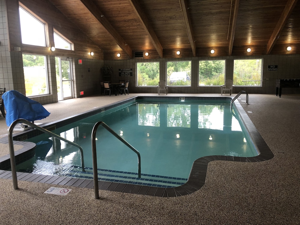 Boarders Inn & Suites by Cobblestone Hotels - Fayette 21/50