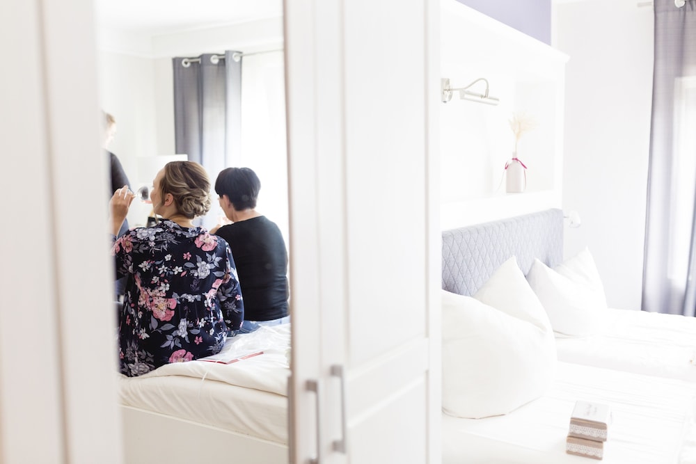 LANDHOTEL ROSENSCHAENKE 7/50