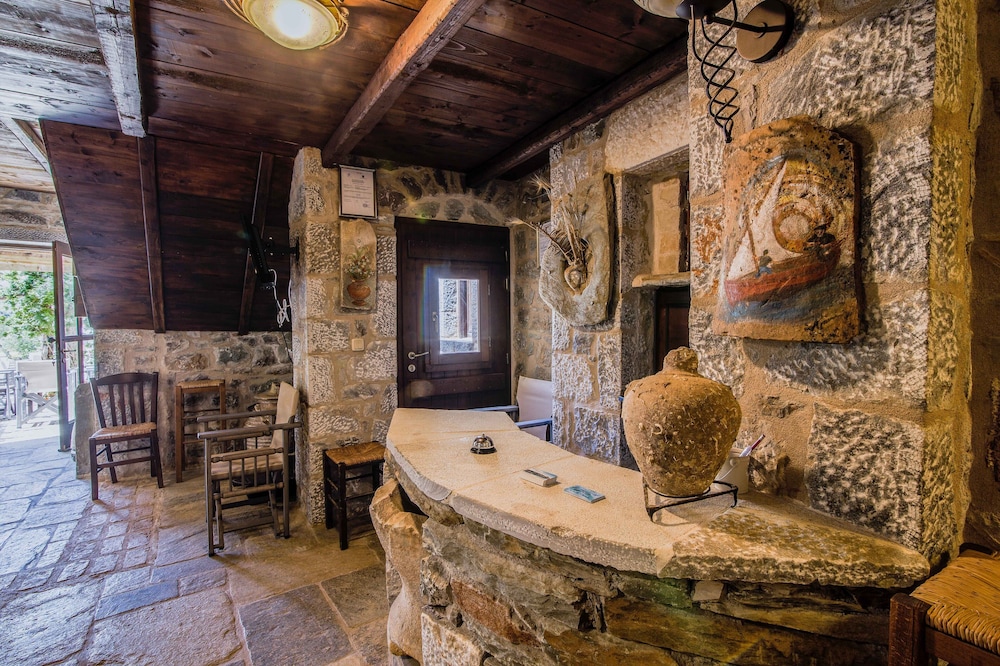 Psamathous Guest House 33/34
