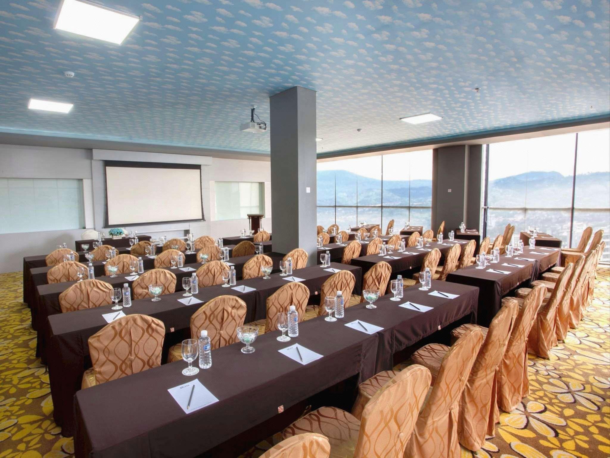Grand Sovia Hotel 33/37