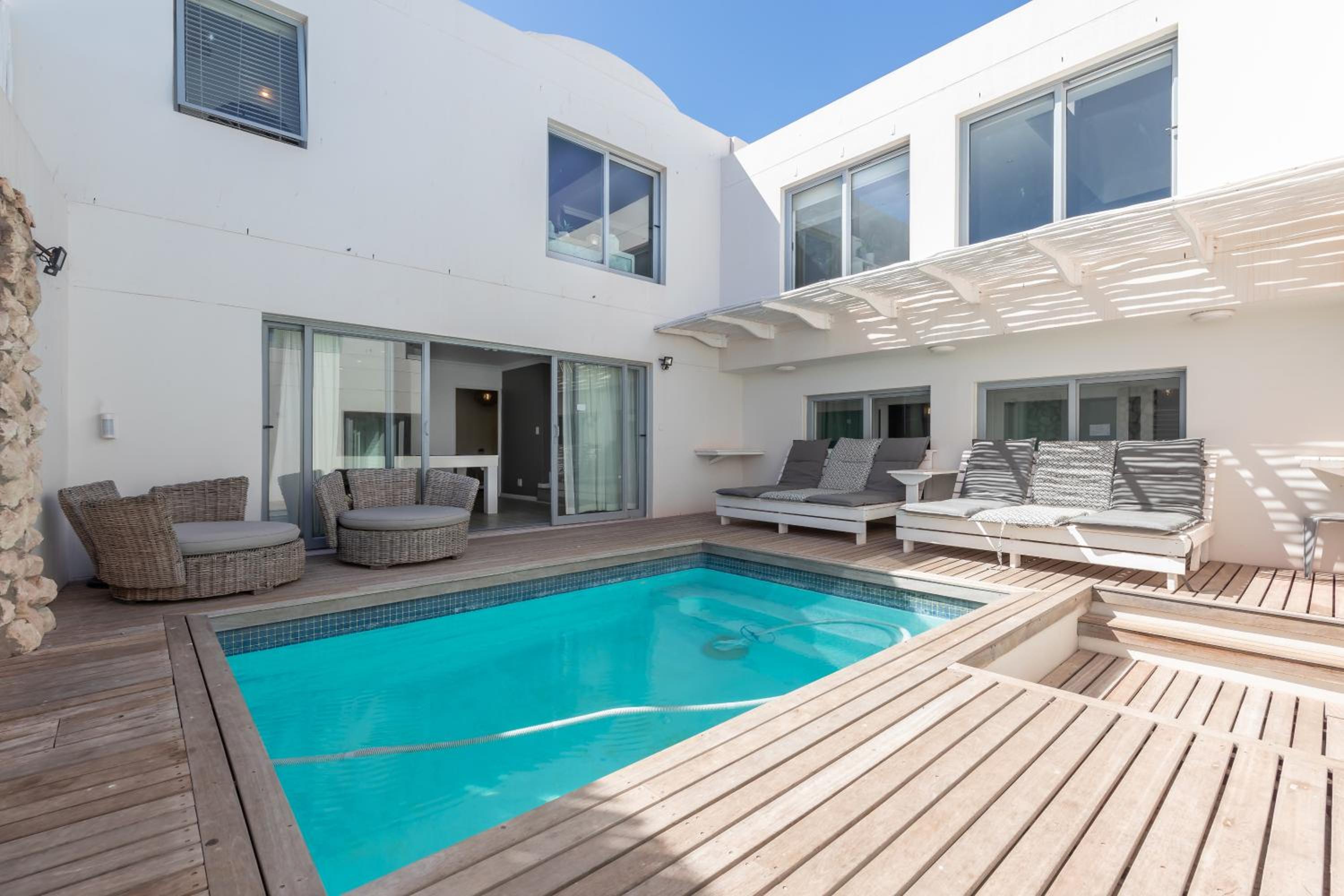 Sandy Toes Beach Villa 33/39