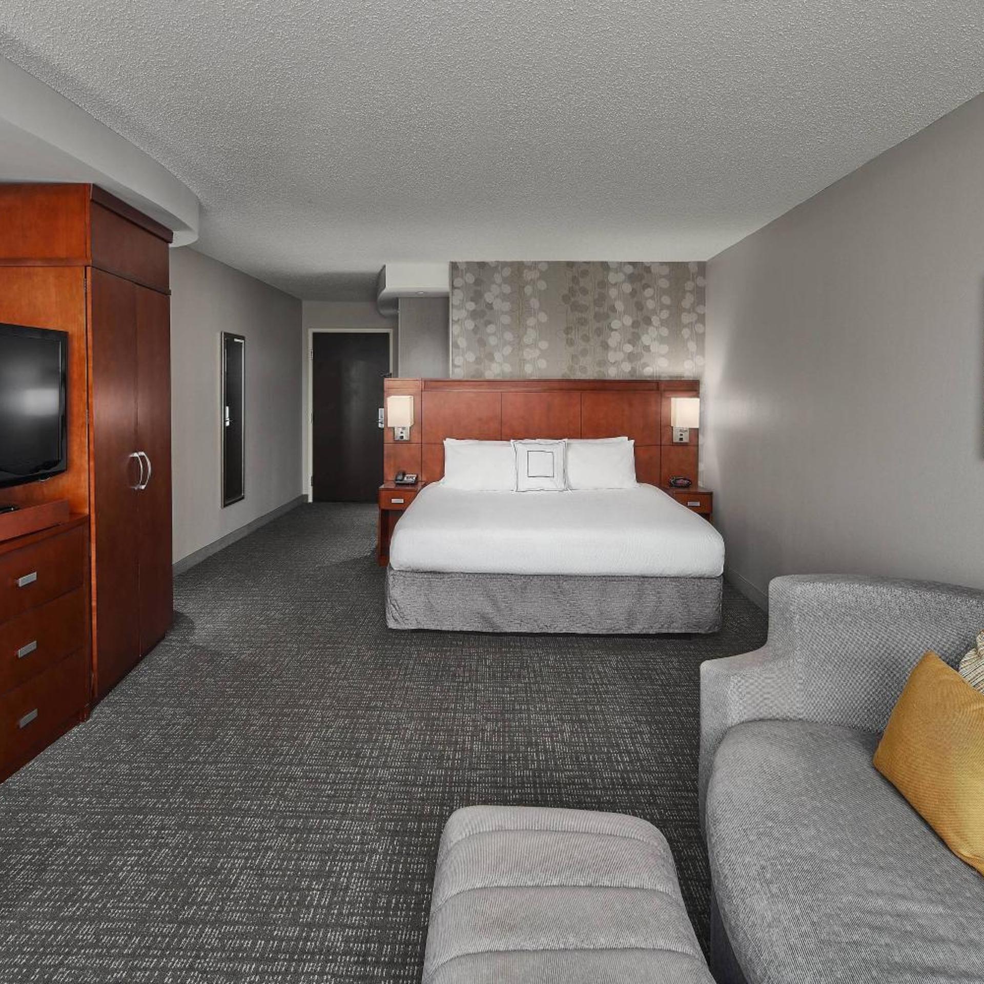 Room, King Bed, Downtown or River View, Sofa