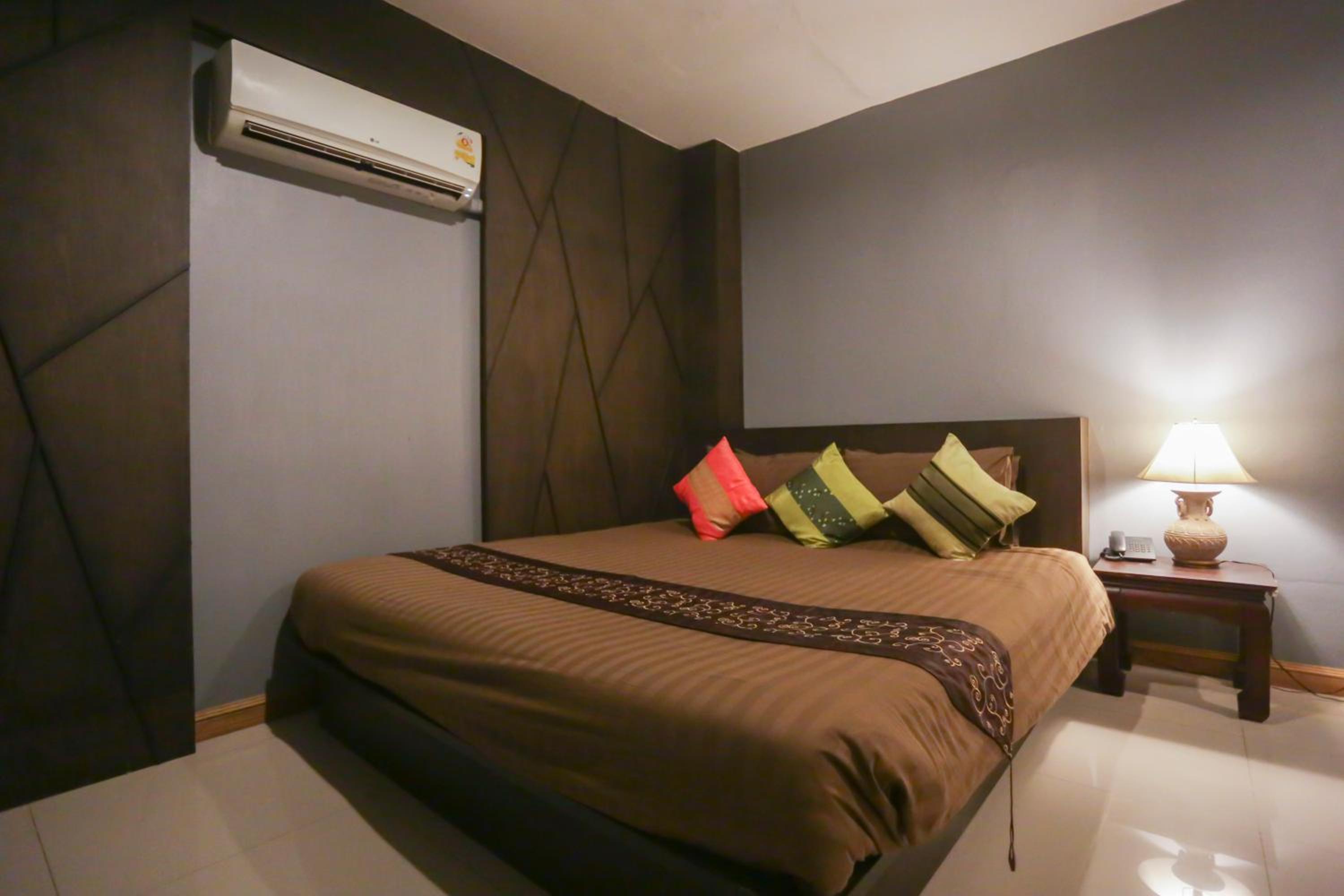 Standard, Double Bed, No Window
