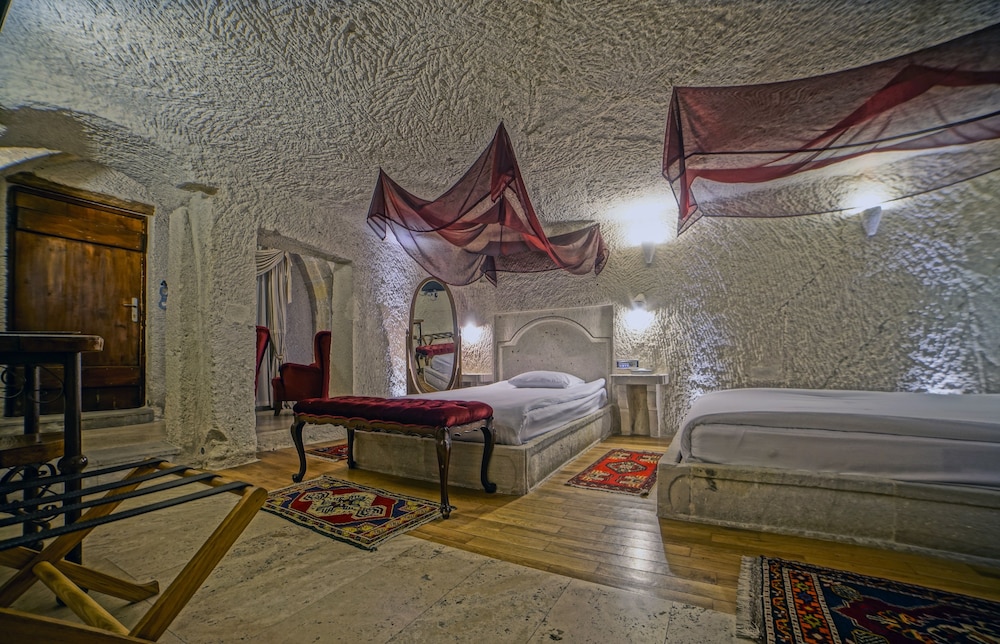 Anatolian Houses 48/73