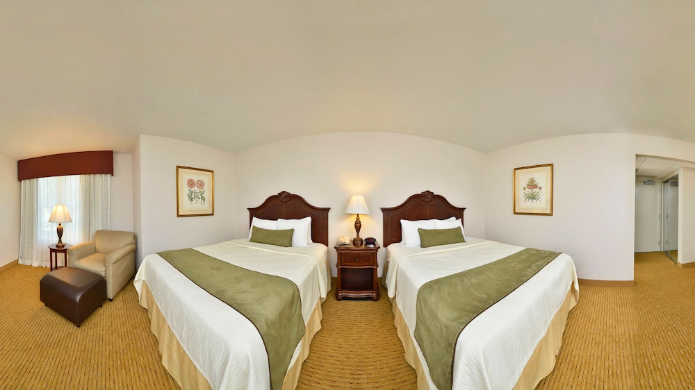 Best Western Plus Steeplegate Inn 18/51