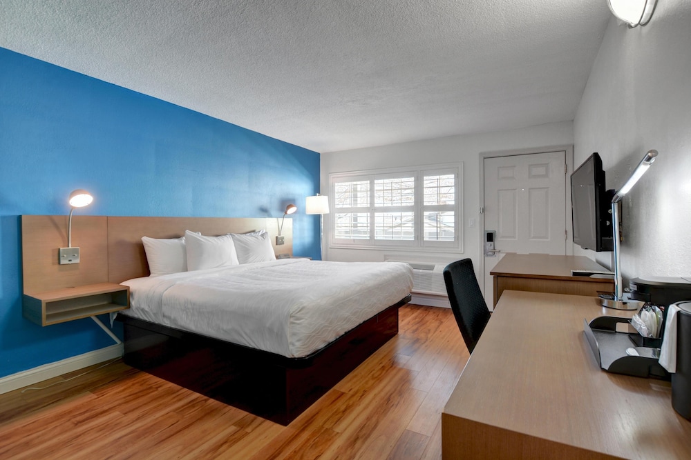 Budget Inn of America 13/65