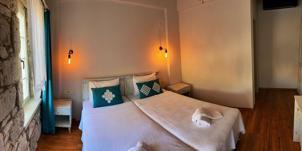 Oberj d'Azur Alacati 24/40