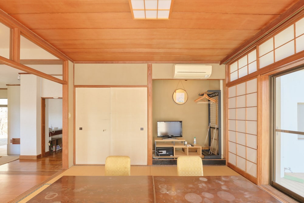 Open-Air Hot Spring Ryokan -Suikoen- [VR] 4/46