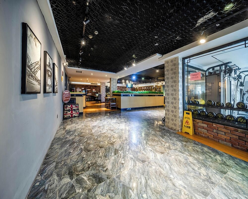 James Joyce Coffetel (Guangzhou Railway Station Sanyuanli Metro Station) 10/49