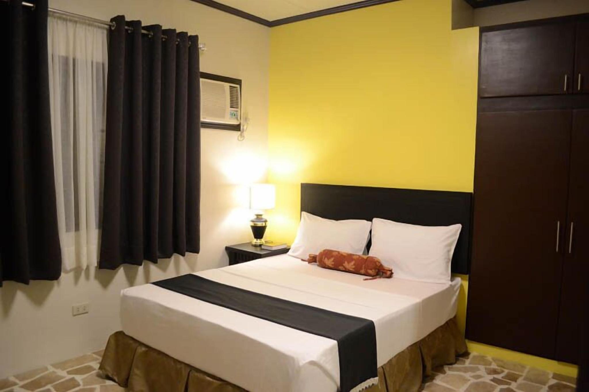 2 Bedrooms, Resort