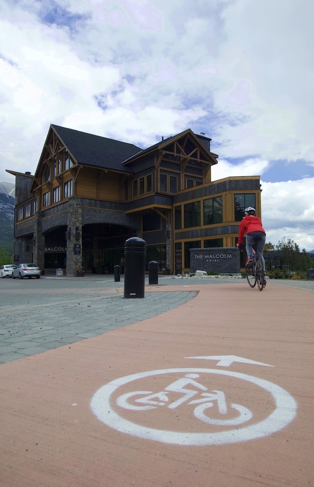 The Malcolm Hotel Canmore 35/46