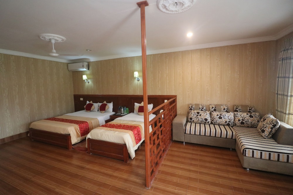 Hotel Wildlife Camp 12/42