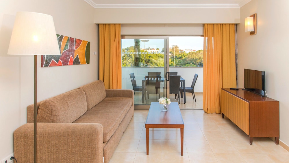 Alfagar Aparthotel 20/50