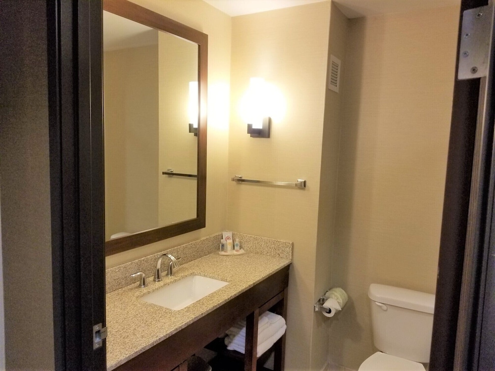Comfort Suites Bloomsburg, PA 11/44