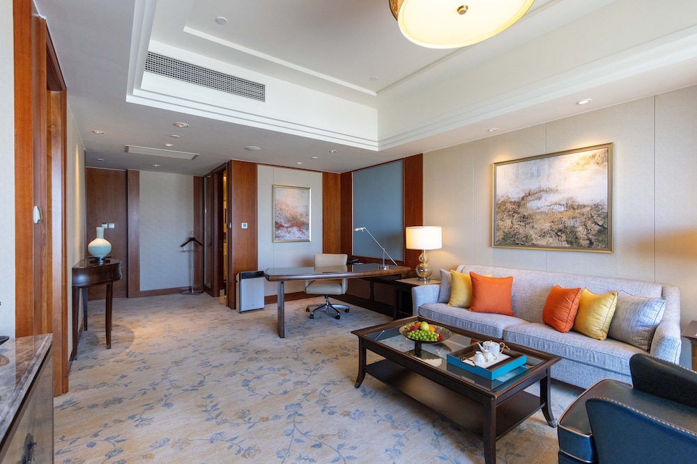 Shangri-La Shenyang 25/50