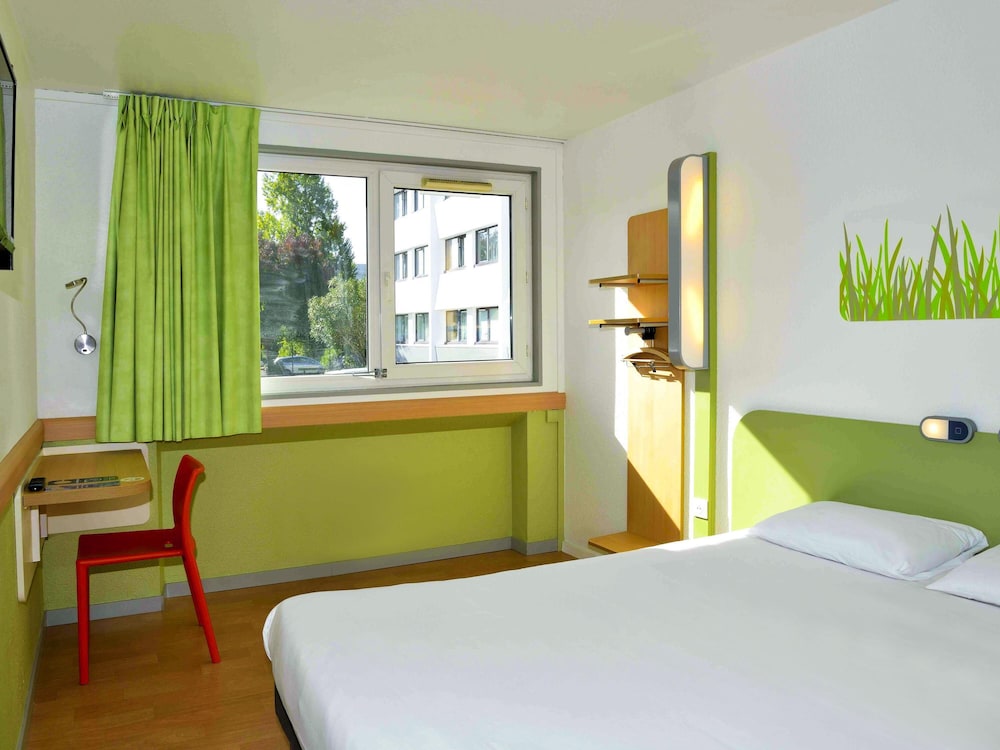 Ibis Budget Bordeaux Le Lac 23/52