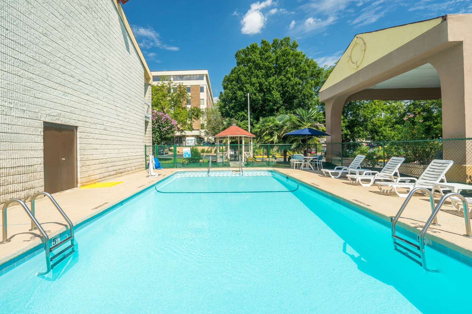 Days Inn By Wyndham Raleigh Midtown 52/60