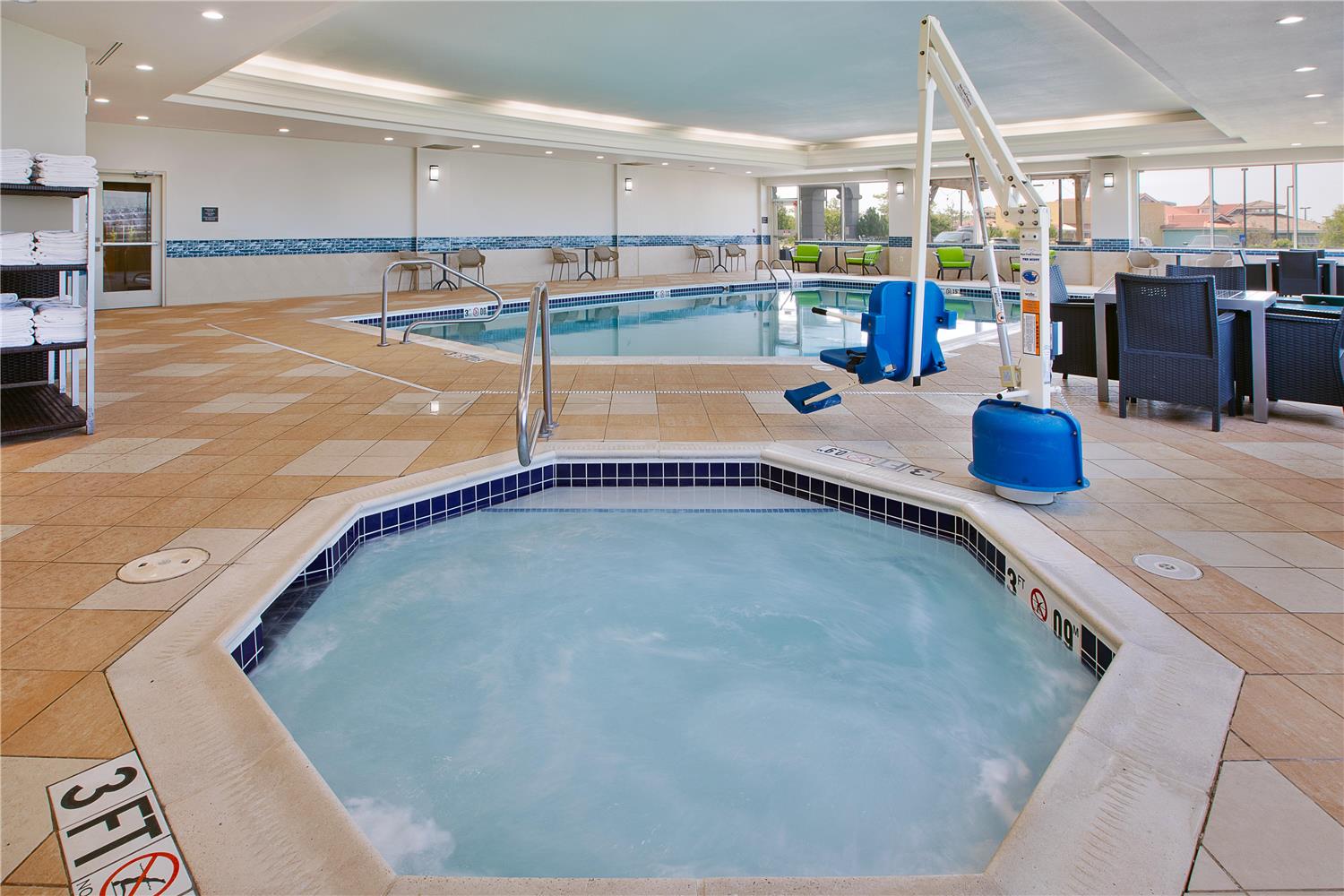 swimming pool spa