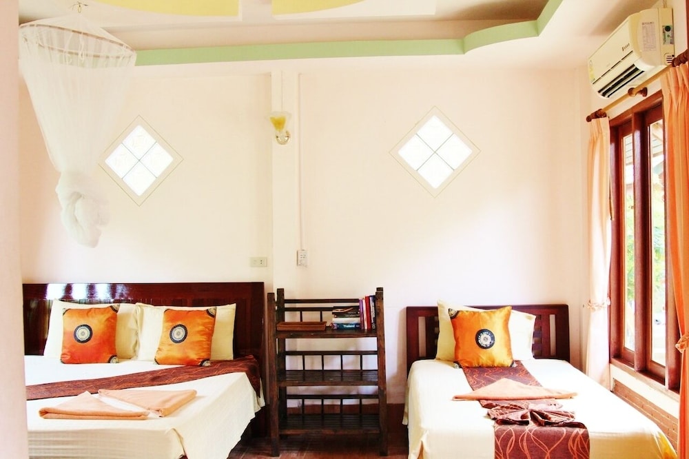 ROOM, BEACH VIEW
