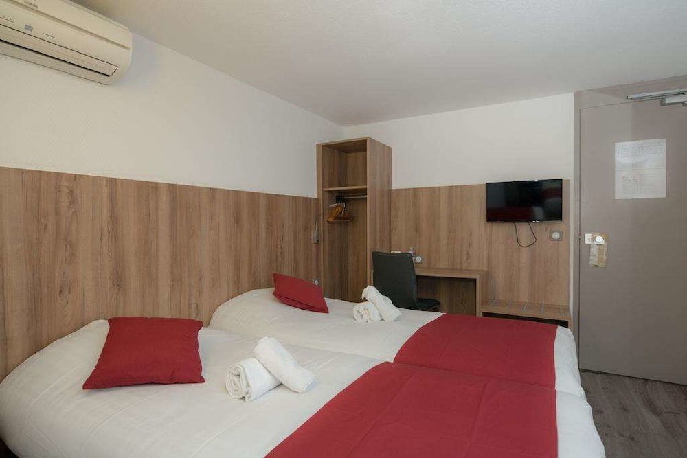 BRIT HOTEL PLAISANCE 22/61