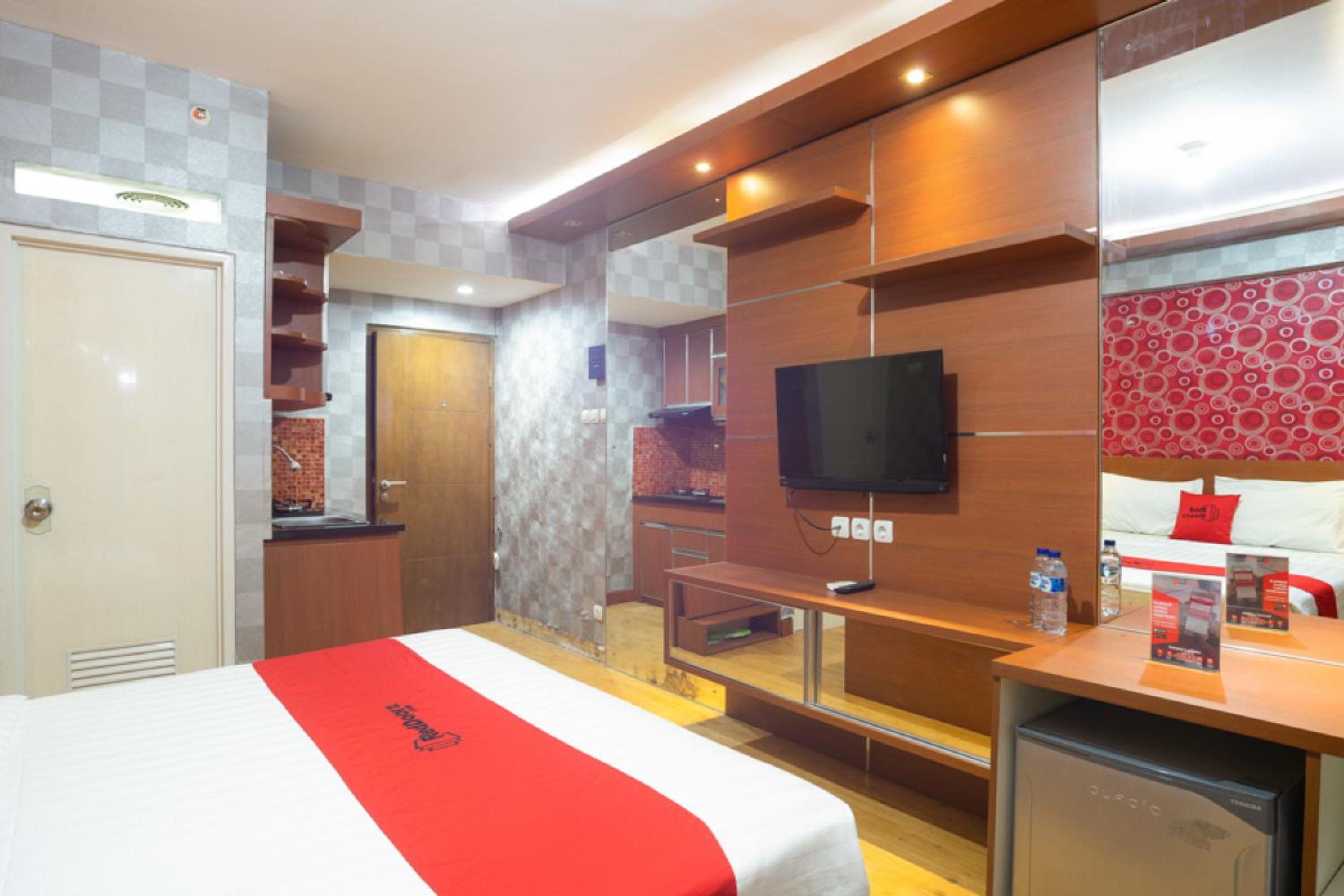 RedDoorz Apartment @ Bogor Valley 23/34