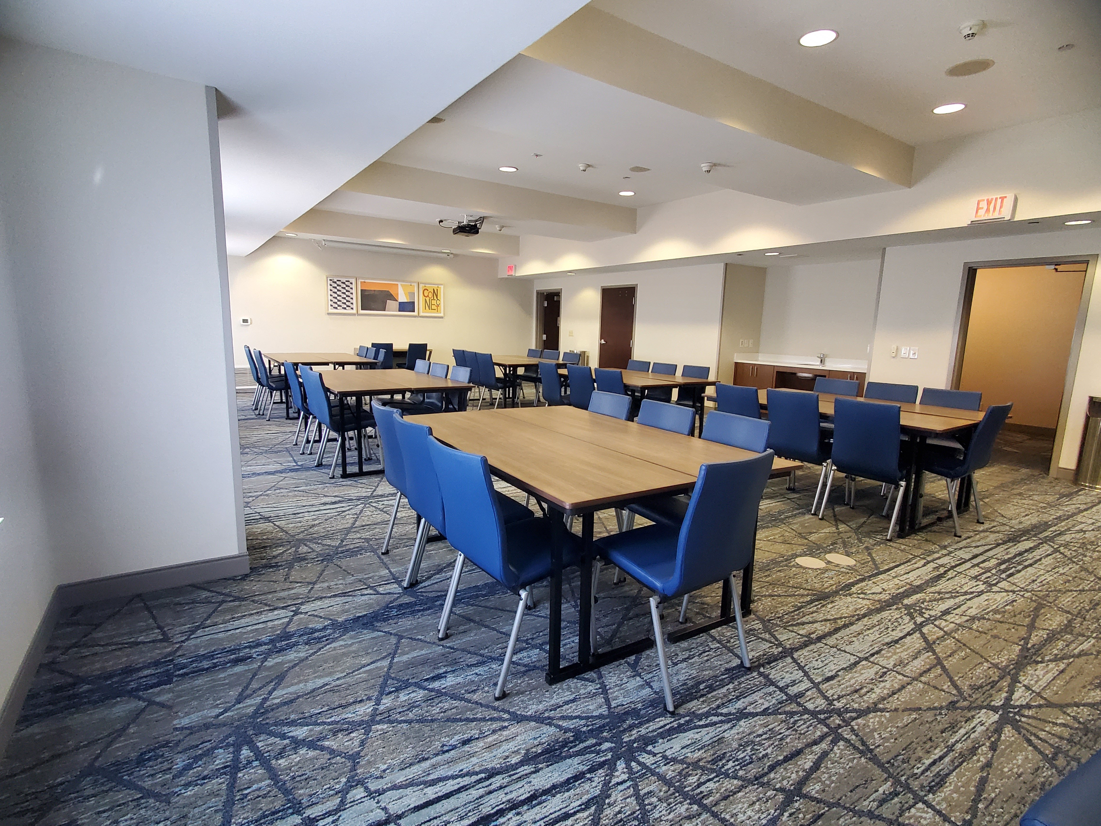 Holiday Inn Express Hotel & Suites El Paso West 33/36