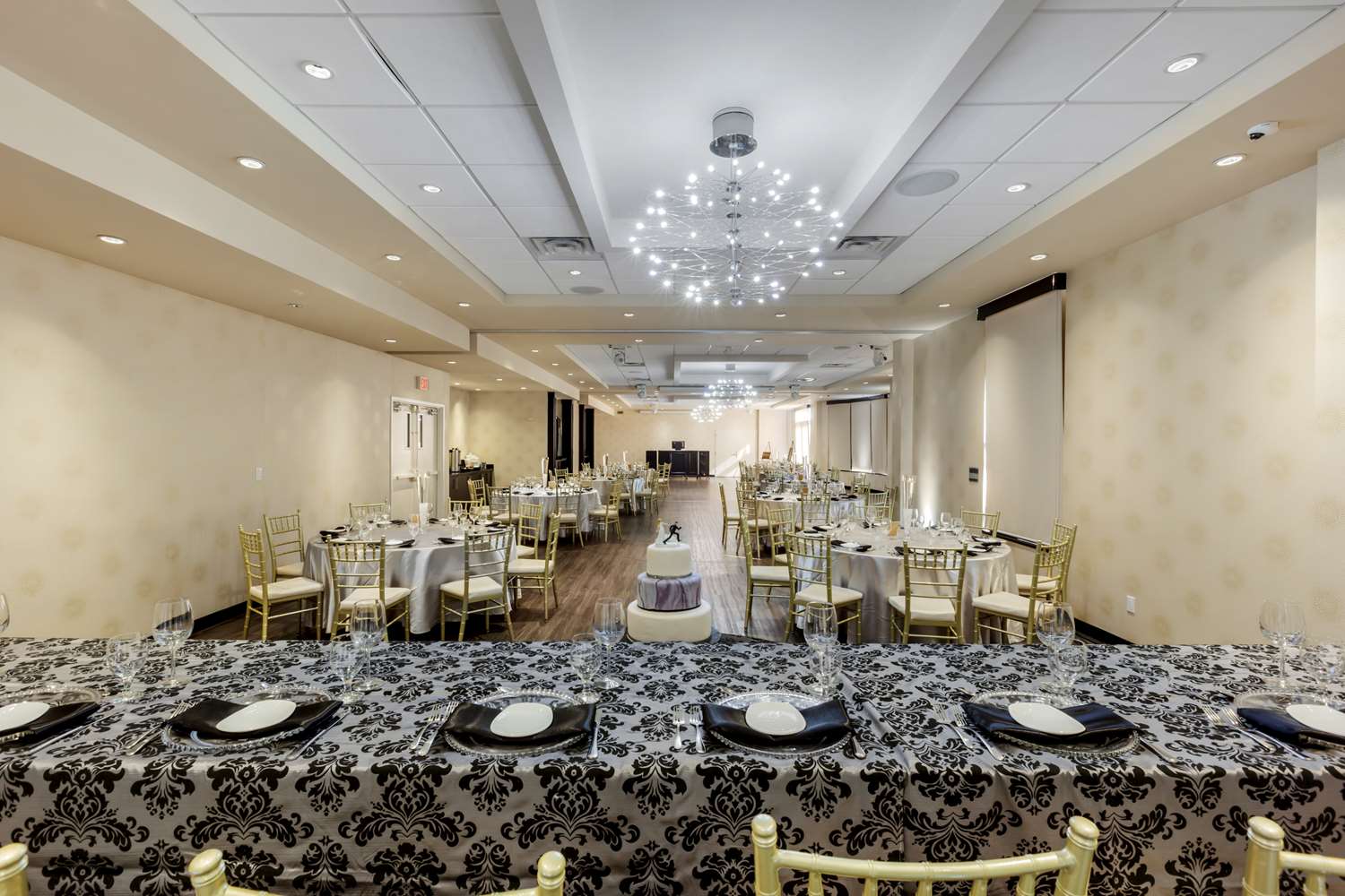 C Hotel by Carmen s, BW Premier Collection Hamilton 14/19