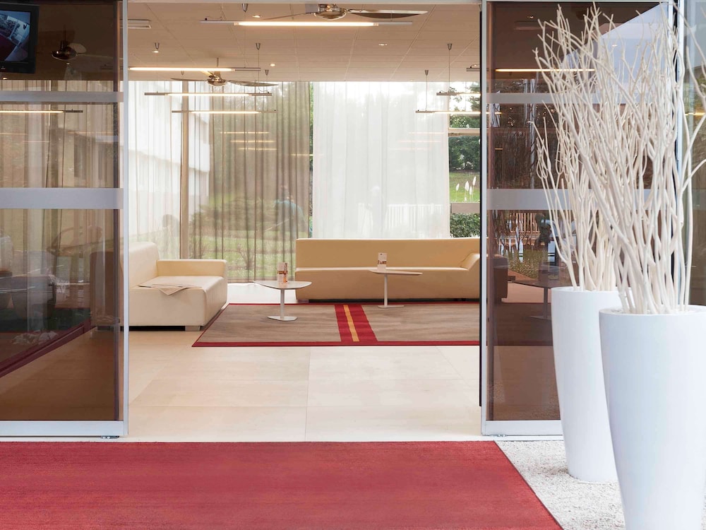 Hotel Mercure Paris Le Bourget 30/74