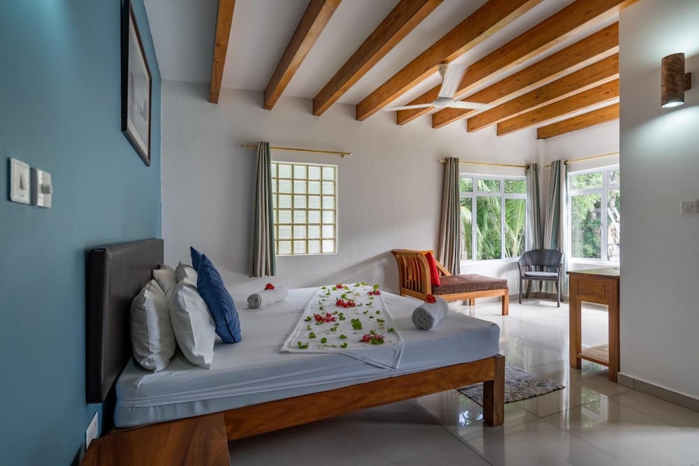 La Modestie Villa 10/50