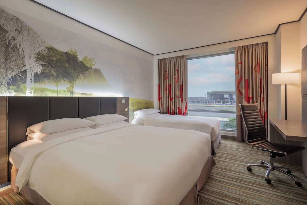 Family, 1 King and 1 Single Beds, Airport View