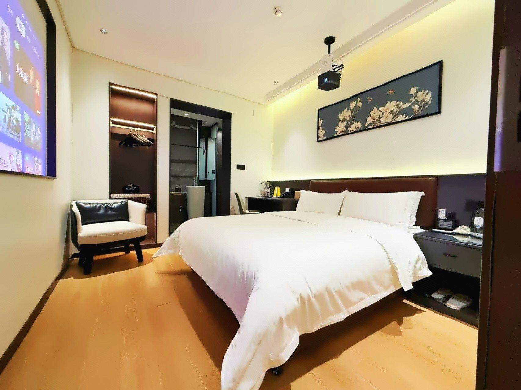 Magnolia Hotel (Mianyang Qixinglou High-speed Railway Station) 23/39