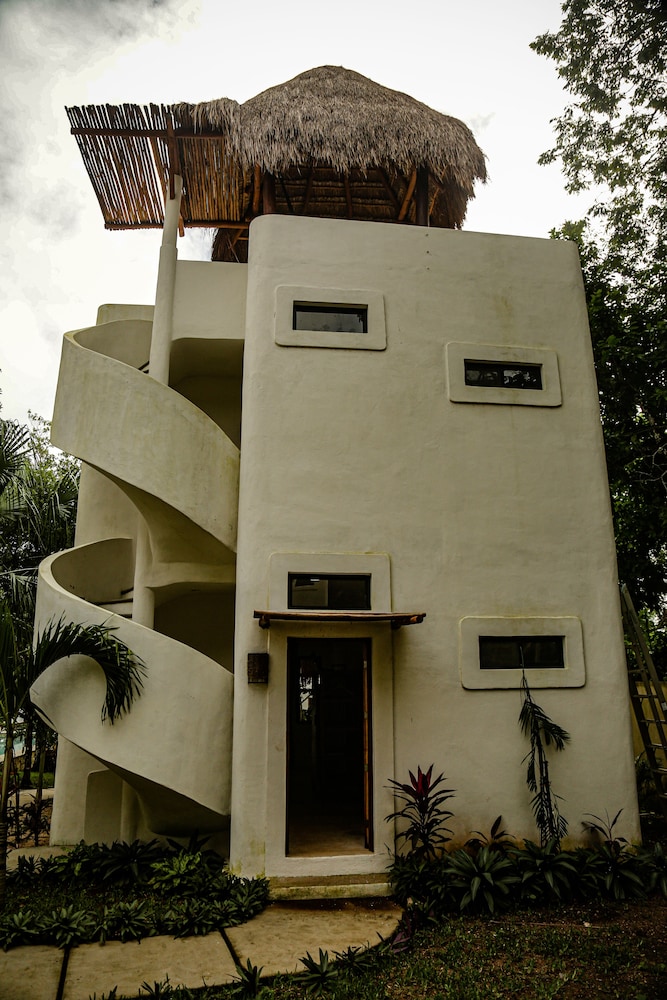 Mi Kasa Tu Kasa Bacalar by Nah Hotels 1/48