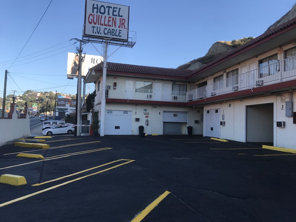 Hotel Guillen Jr 28/33